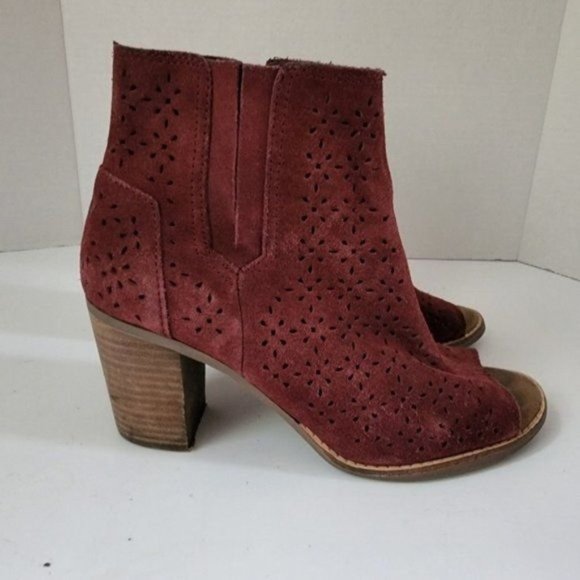 Tom's Majorca Peep Toe Perforated Ankle Booties Burgundy Size 9.5 Suede - Picture 1 of 8